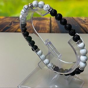 Hand made men’s bead bracelet black and white